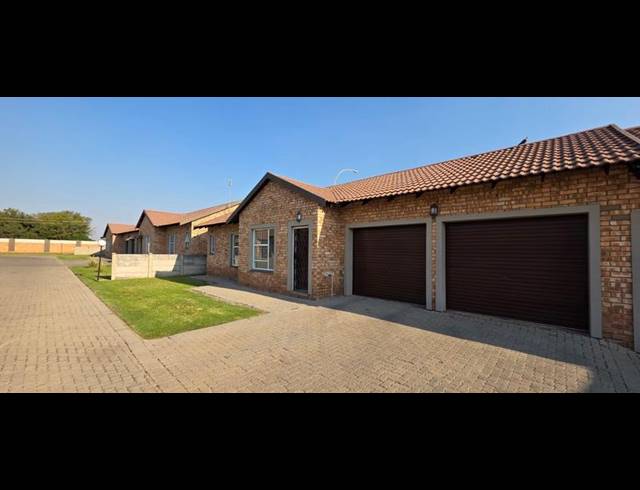 2 BEDROOM PROPERTY TO RENT IN RIVERSDALE